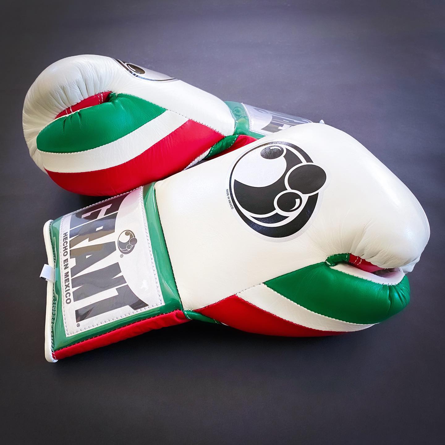Customizable boxing glove, High Quality COPIES of Branded Gloves