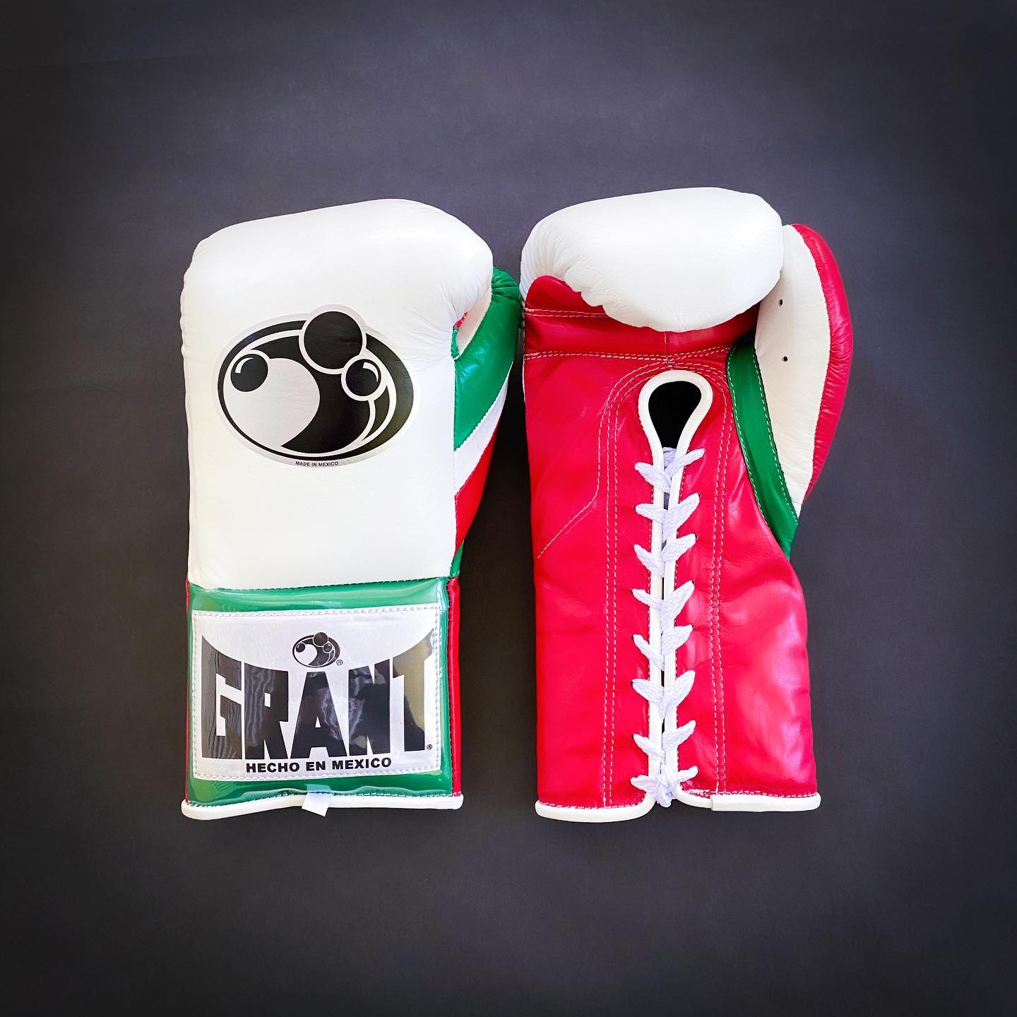 Customizable boxing glove, High Quality COPIES of Branded Gloves White/Red
