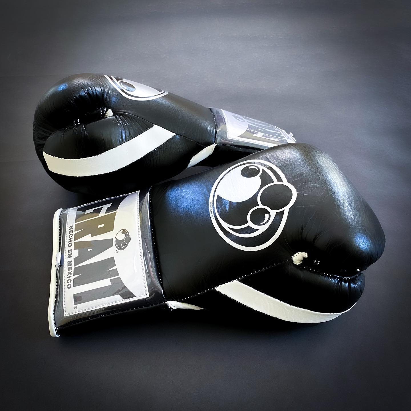 Customizable boxing glove, High Quality COPIES of Branded Gloves