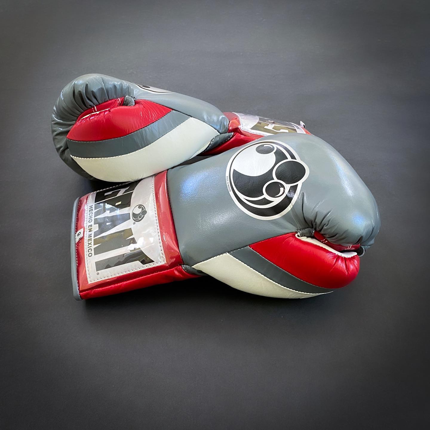 Customizable boxing glove, High Quality COPIES of Branded Gloves Grey/Red