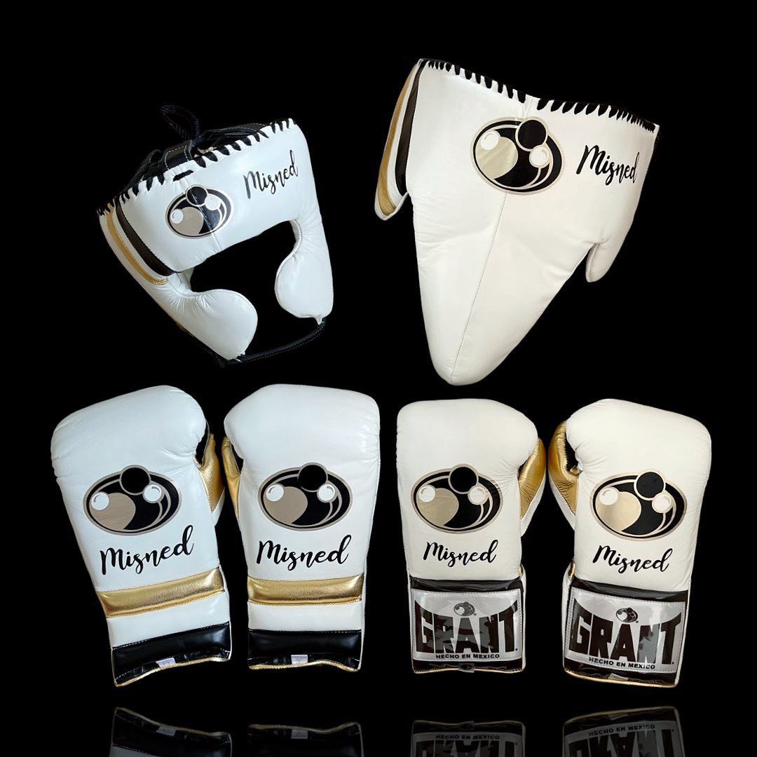 Boxing Gloves Set, White/Gold Boxing set, Boxing Head Guard