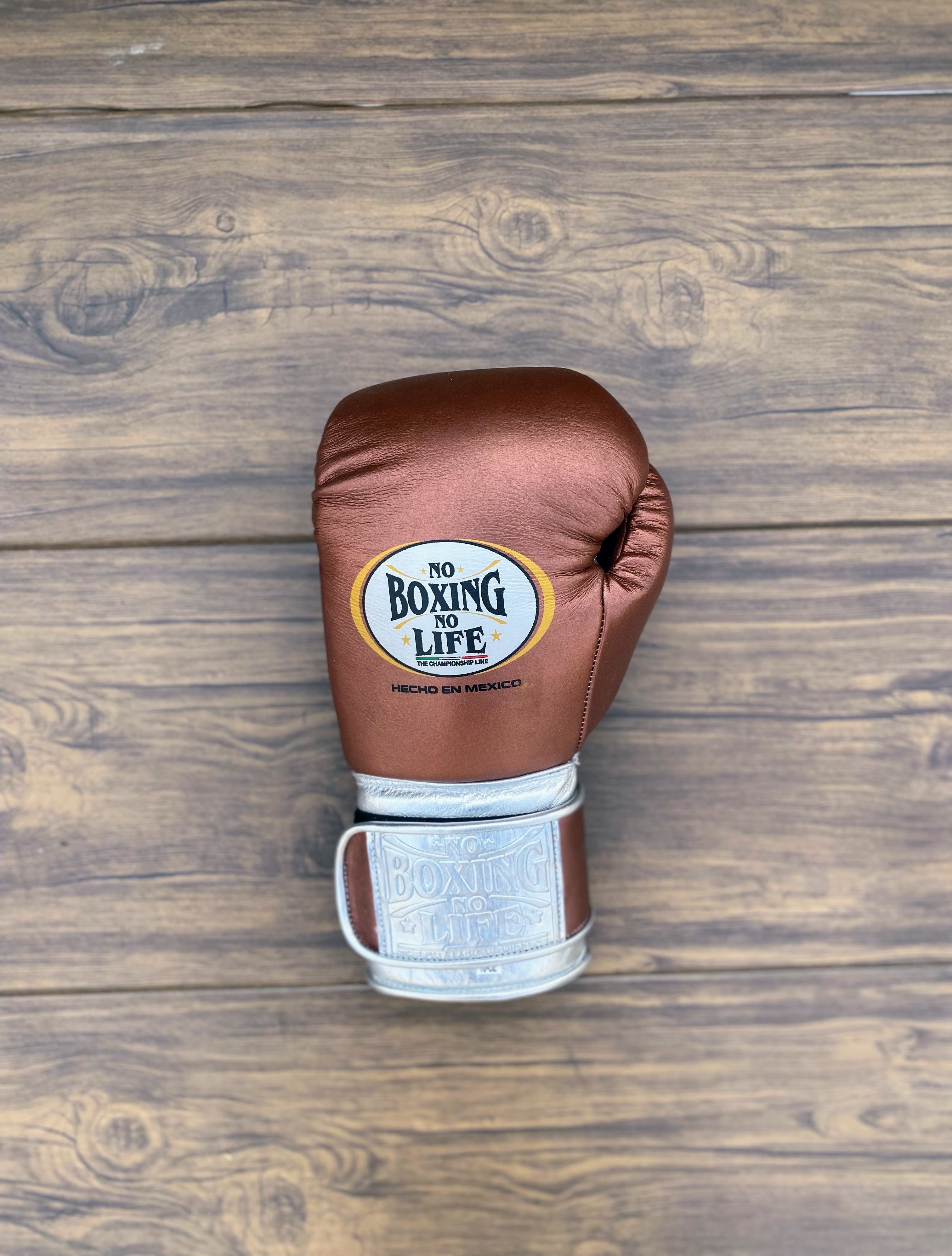 Customizable boxing glove, High Quality COPIES of Branded Gloves Brown/Silver
