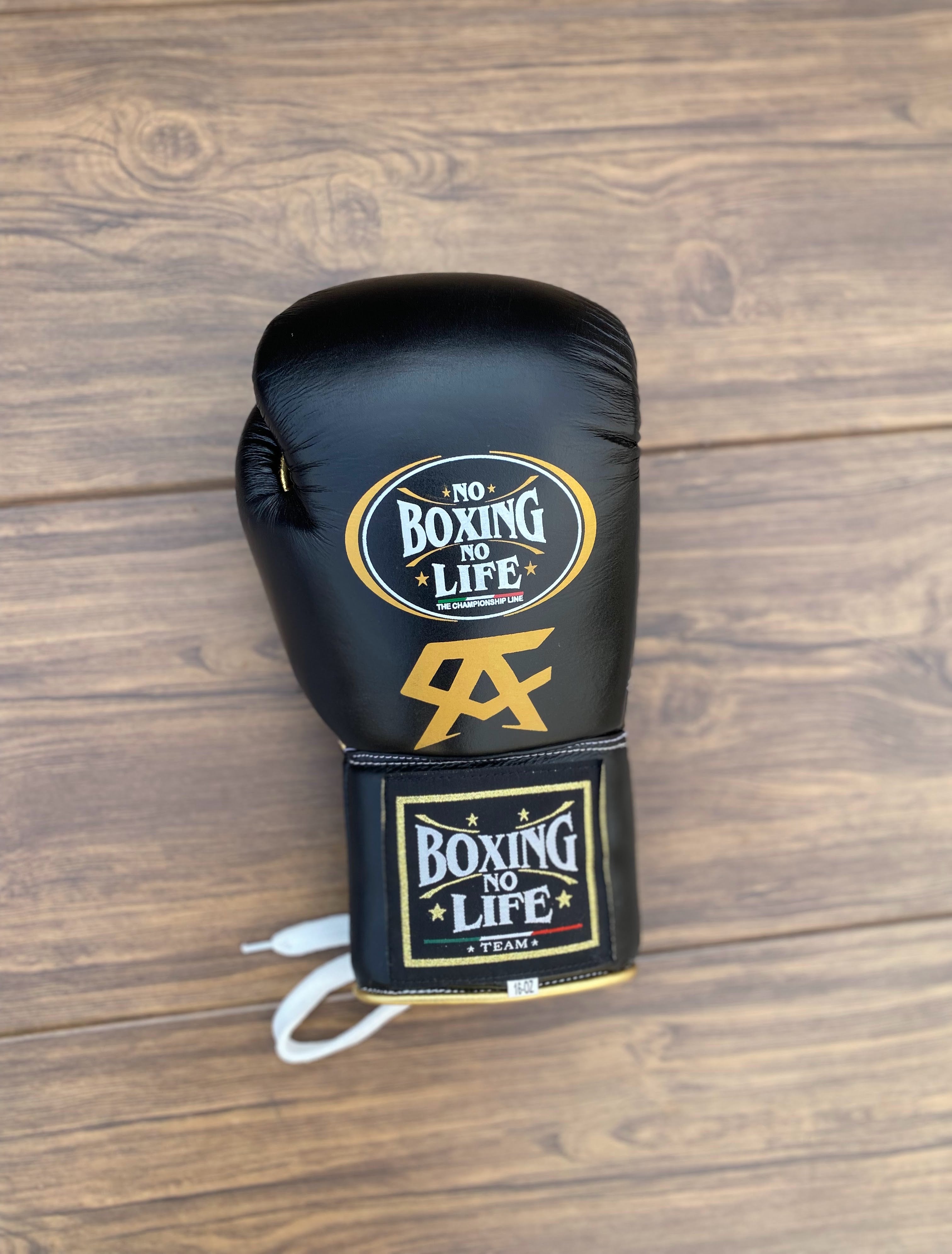 Customizable boxing glove, High Quality COPIES of Branded Gloves Black/Gold