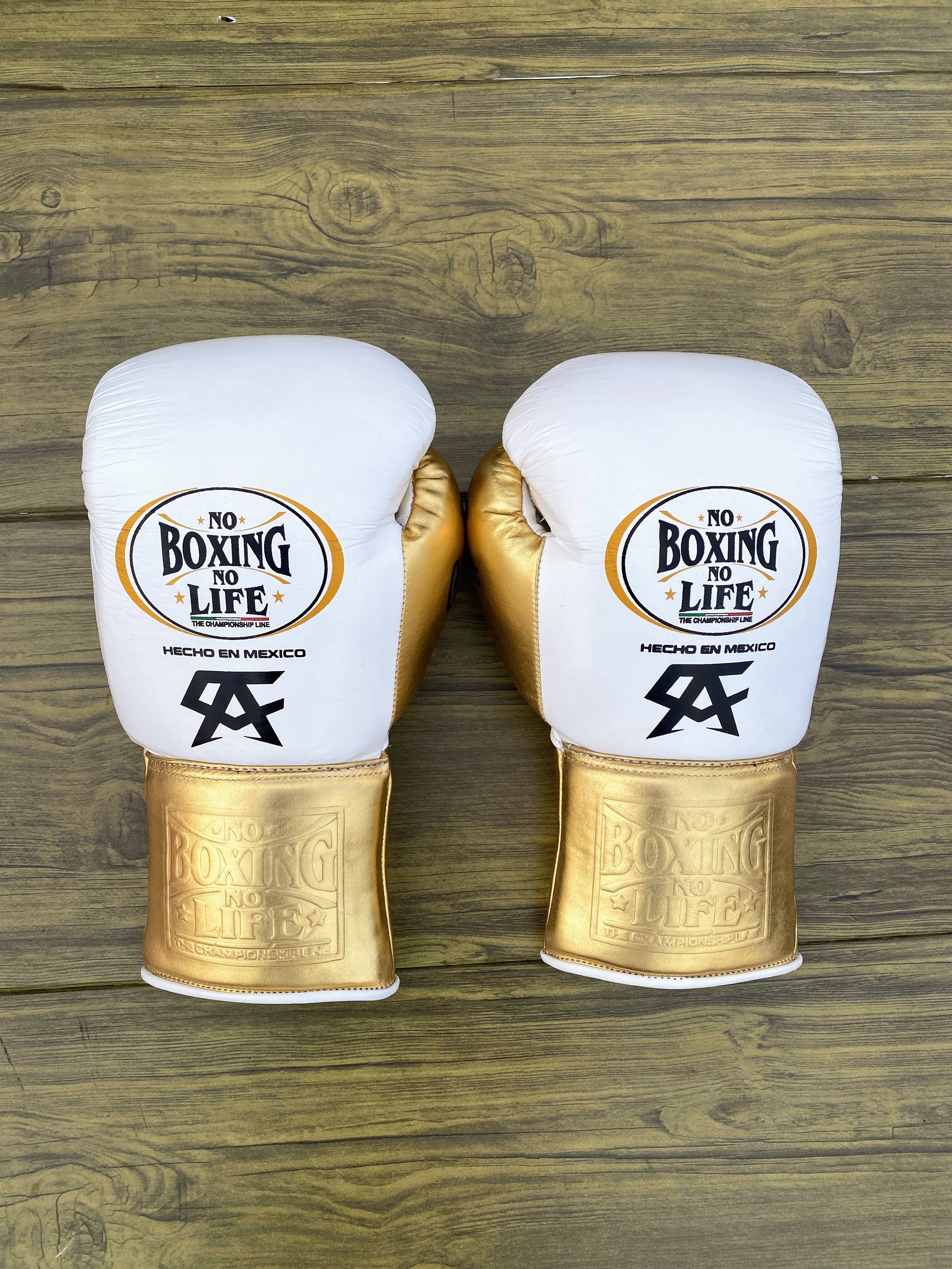 Customizable boxing glove, High Quality COPIES of Branded Gloves White/Gold